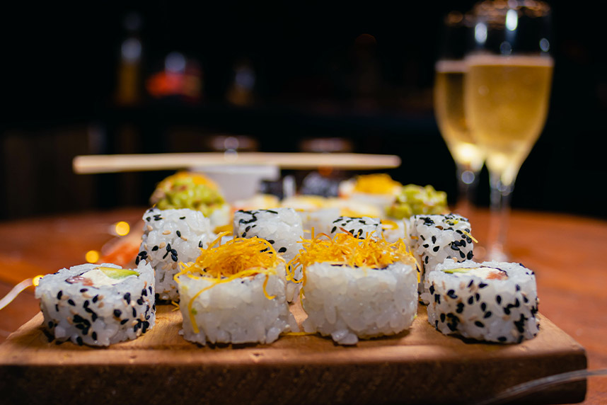 Champagner und Sushi: Die perfekte Kombination f�r einen besonderen Abend